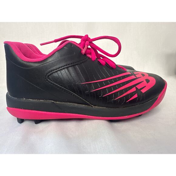 New balance kleets for girls size 2 M - Picture 1 of 5